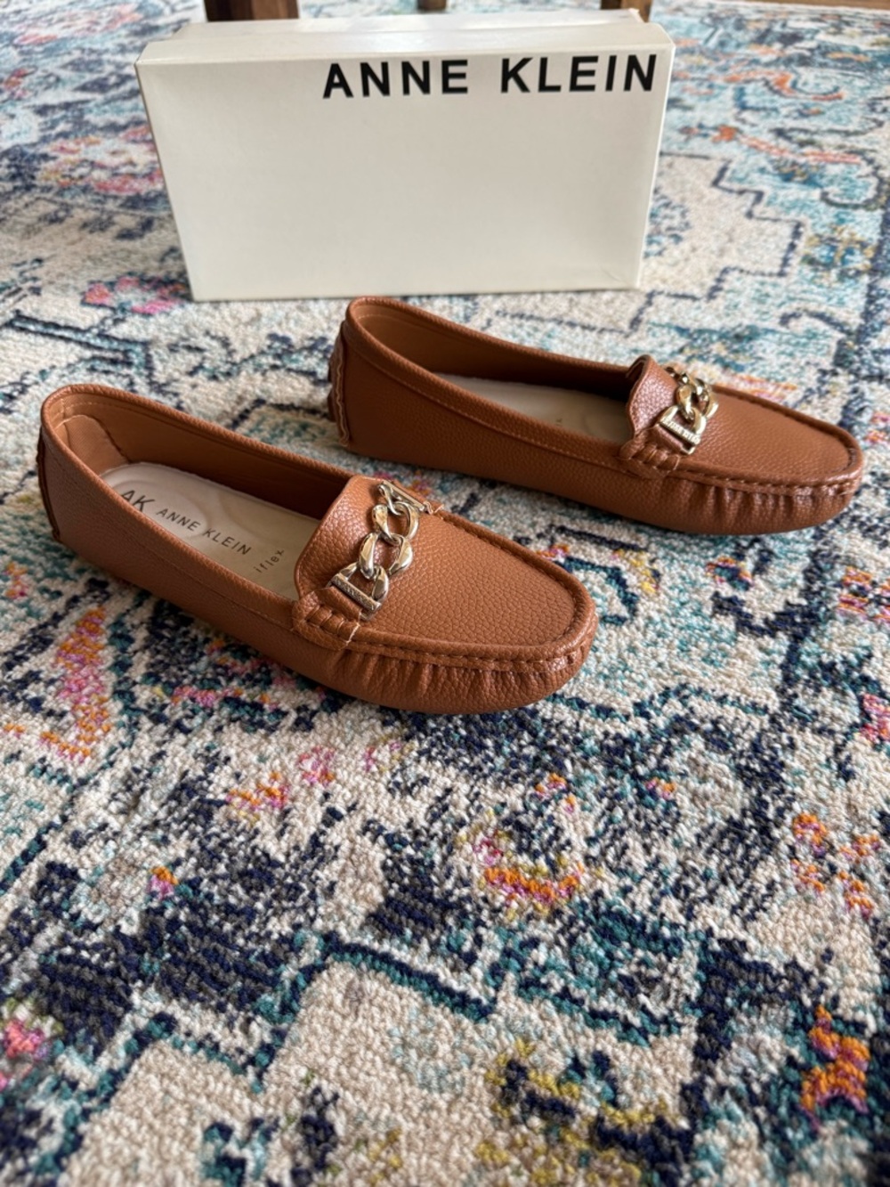 ANNE KLEIN Silvee Cognac Pebbled Leather Chain-Trim Loafers Size7.5 (fit like 8)